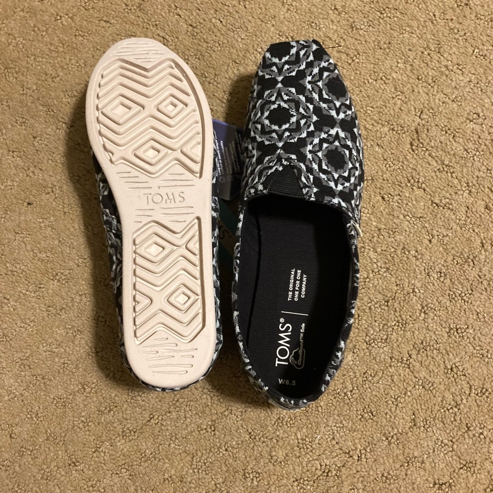 Women 6.5 Toms